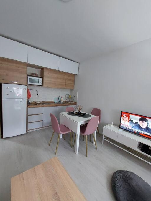 City Center Chic, Urban Apartment Σκόπια Εξωτερικό φωτογραφία